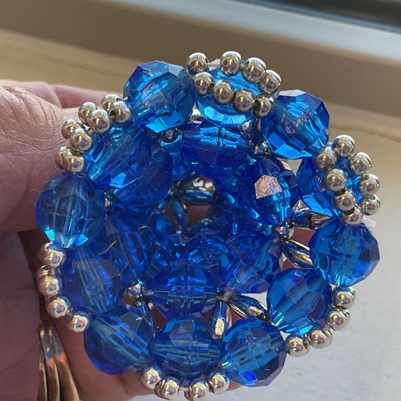 Vintage handmade beaded bells various colors 2” tall - Picture 9 of 11